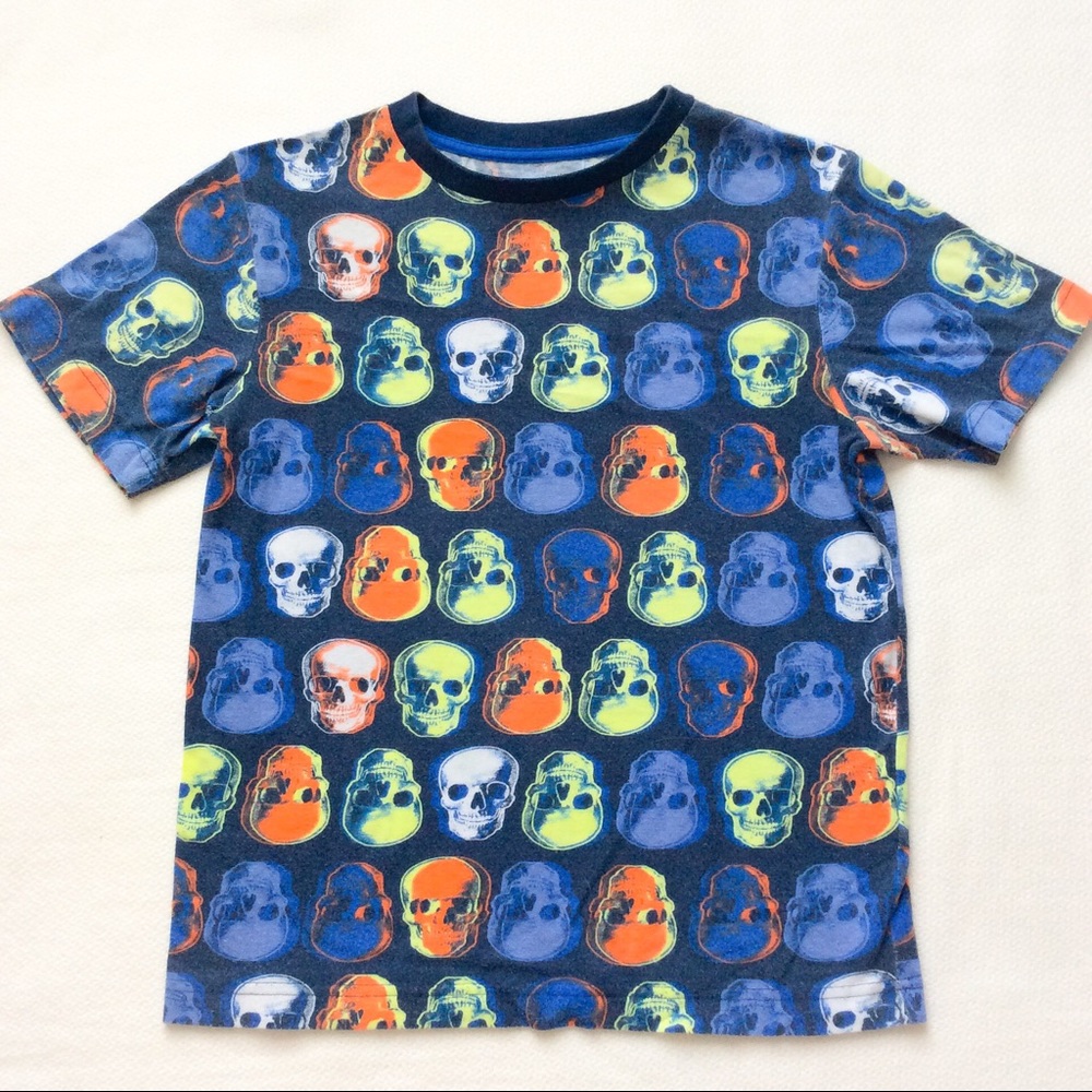 Boys Graphic Tee SKULLS Sz Med (8) Short Sleeve